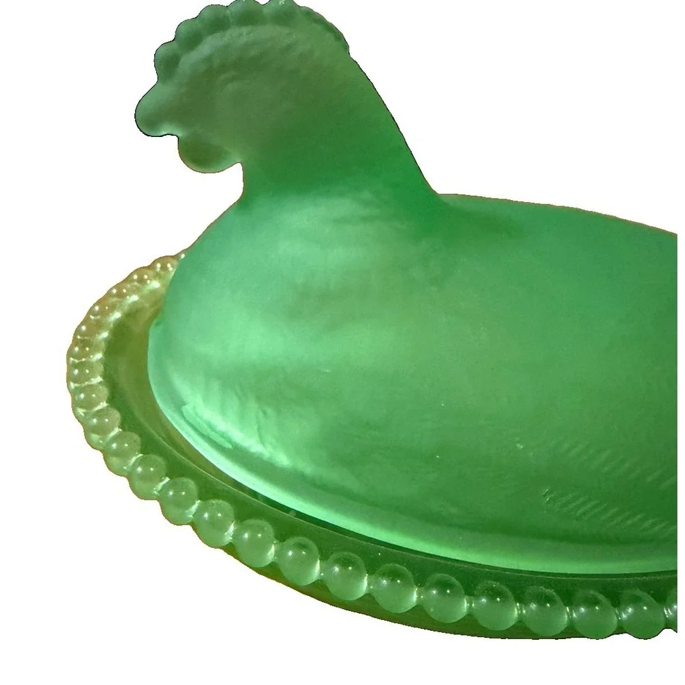 Green Frosted Glass Hen on Nest Covered Dish Chicken Trinket Candy Box Decor